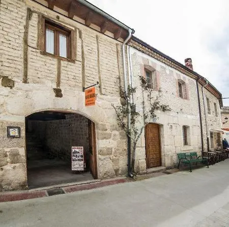 Santa Brigida - Real 19 Ostello *